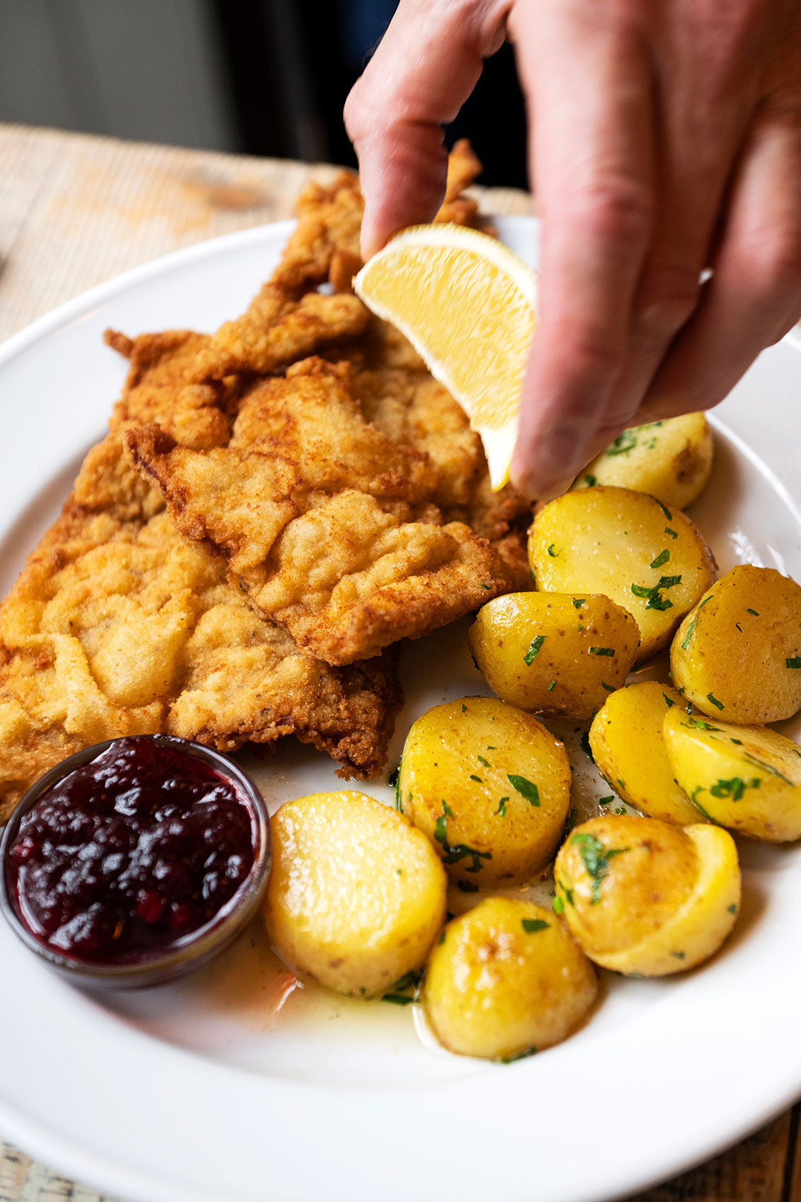 Schnitzel_b6bac1c2-9d2a-4336-b0f8-878f2f1c1824.jpg