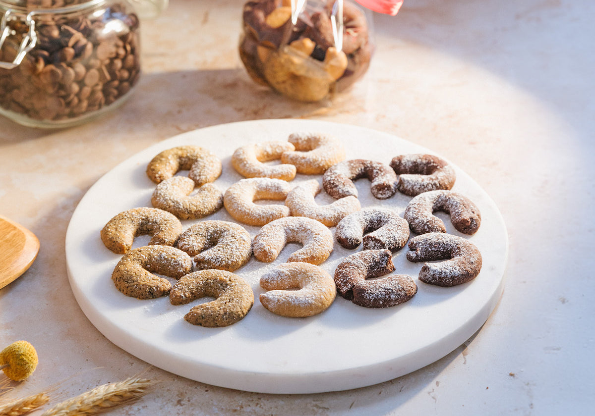 Mixed Kipferl: Vanilla, chocolate and poppyseed